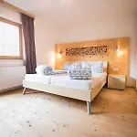 Haus Alpenkoenig Stubaier Gletscher Apartamento