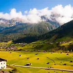 Haus Alpenkoenig Stubaier Gletscher