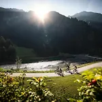 Haus Alpenkoenig Stubaier Gletscher Apartamento