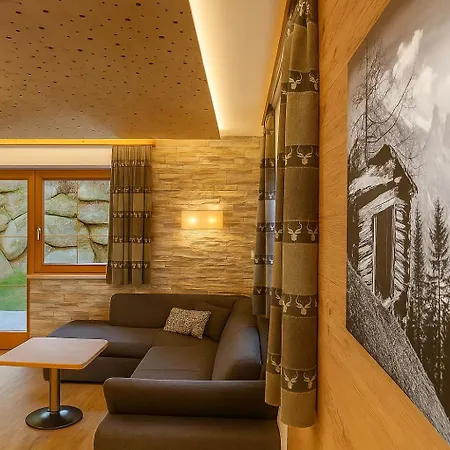 Haus Alpenkoenig Stubaier Gletscher Apartman *