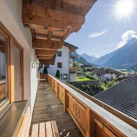 Haus Alpenkoenig Stubaier Gletscher *