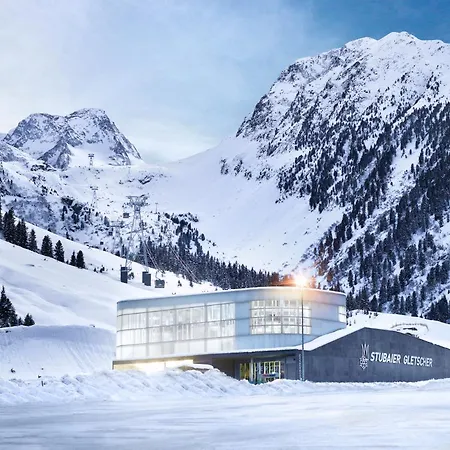 Apartment Stubaier Gletscher Xl Residenz Haus Alpenkoenig Im Alpinen Charme Stubai Super Card Inklusive