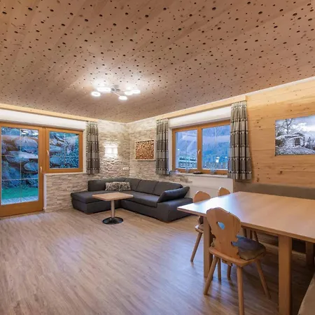 Stubaier Gletscher Xl Residenz Haus Alpenkoenig Im Alpinen Charme Stubai Super Card Inklusive Apartment *
