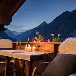 Апартаменты Haus Alpenkoenig Stubaier Gletscher Нойштифт-им-Штубайталь