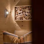 Haus Alpenkoenig Stubaier Gletscher Апартаменты *