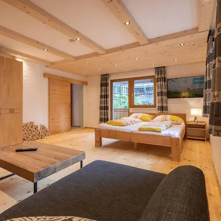 Haus Alpenkoenig Stubaier Gletscher 아파트 *